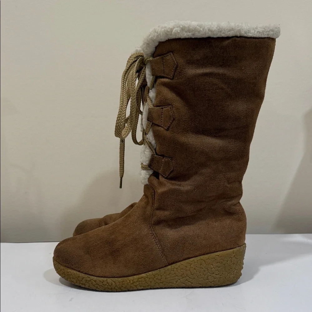 Stevie’s - Steve Madden - Brown Suede Boots with Sherpa Lining ( sz 4-1/2)